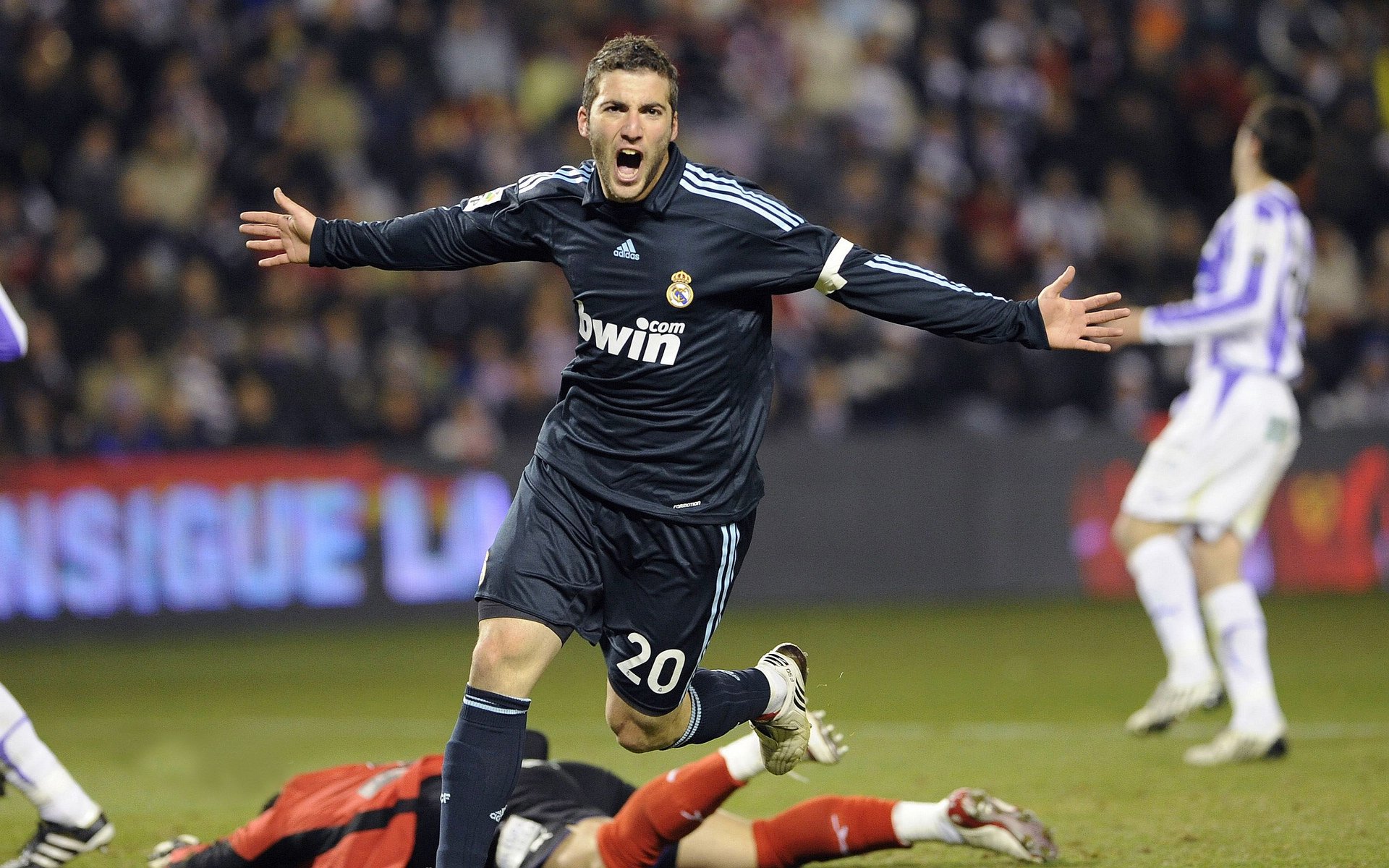 五大联赛年轻教练是否更擅长数据指导排兵布阵，执教过五大联赛的教练